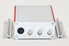 Rear: Housing 3 channel BNC out