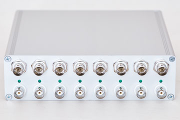 Front: Housing 8 channel BNC in-out